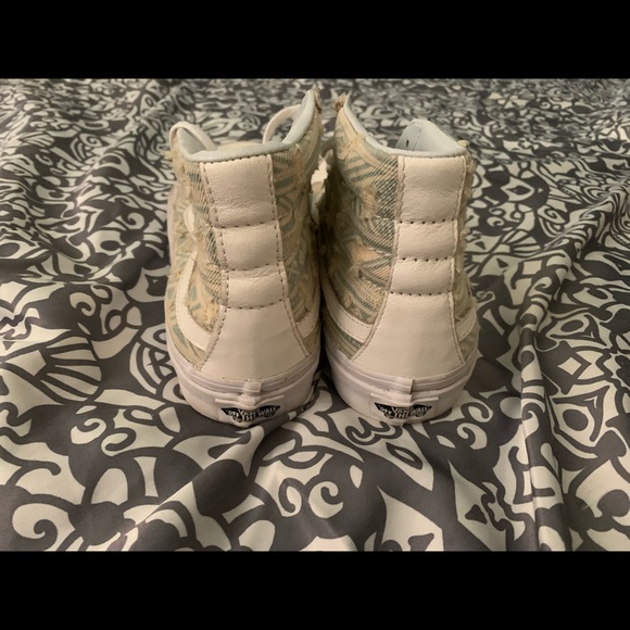 Vans - Picture 3 of 3